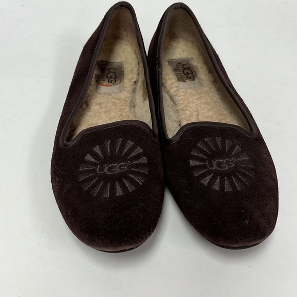 Ugg flats! - Picture 4 of 6